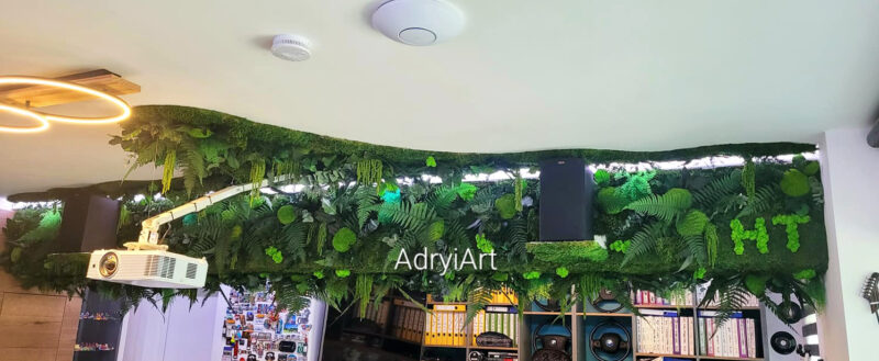 Decorarea unui tavan cu muschi si plante stabilizate2