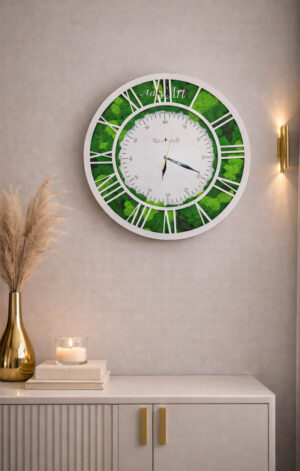 ceas licheni cu nuante de verde