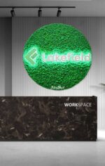 tablou rotund cu licheni si led