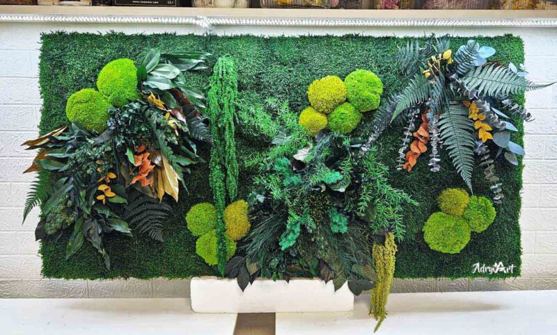 panou cu muschi si plante colorate